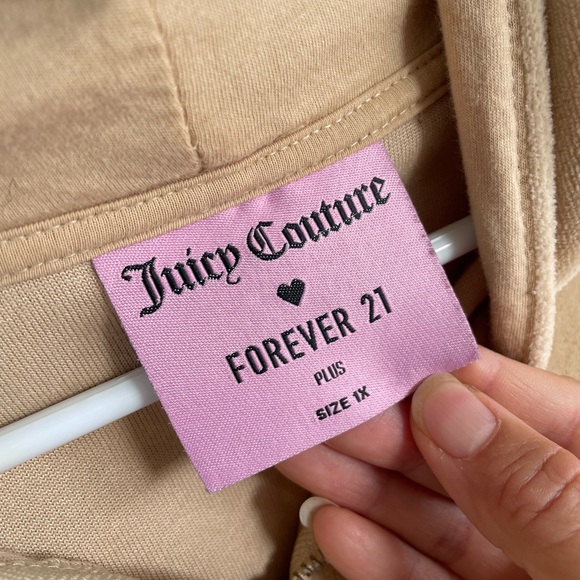 JUICY COUTURE X forever 21 collab track velour hoddie zip-up Beige size 1X y2k - Picture 4 of 6